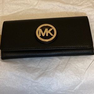 Michael Kors Black Fulton wallet